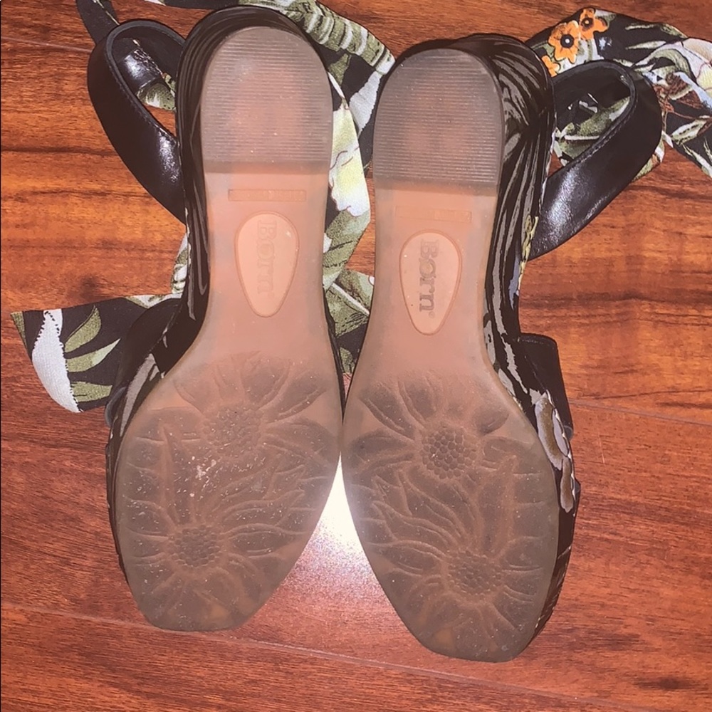 Shoes - Picture 4 of 6